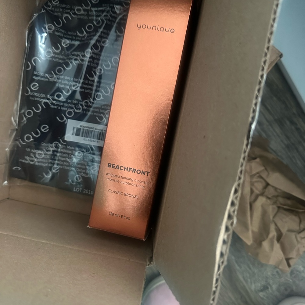 Younique Beachfront Whipped Tanning Mousse - Metallic Copper & Black